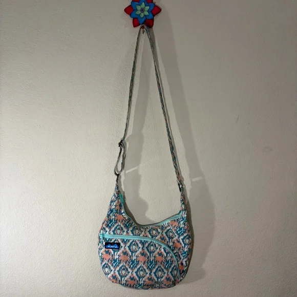 Kavu Crossbody Bag Adjustable Strap Colorful Medium Size Boho Country Coastal - Picture 1 of 15